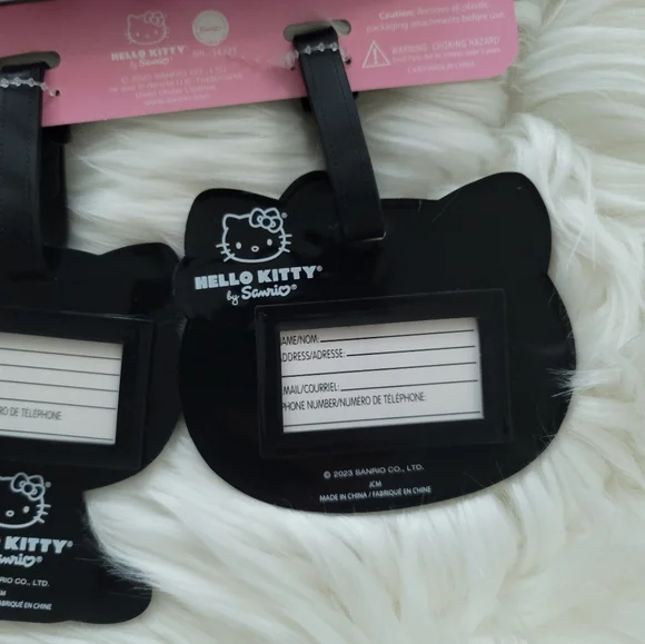 New Hello Kitty Travel Accessory Set - Picture 4 of 6